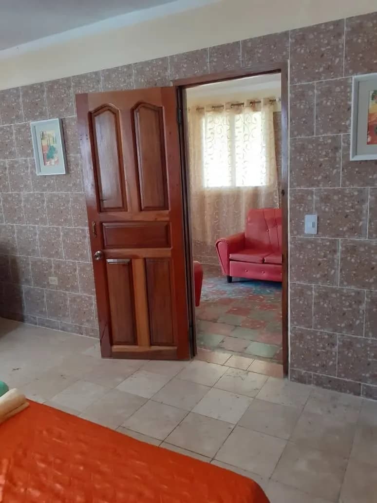 Vivienda de 5 habitaciones en Guanabo, La Habana del Este — foto 2 de 12