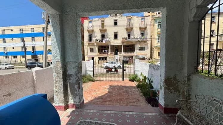 Vivienda de 2 habitaciones en Vedado, Plaza de la Revolución — foto 8 de 9