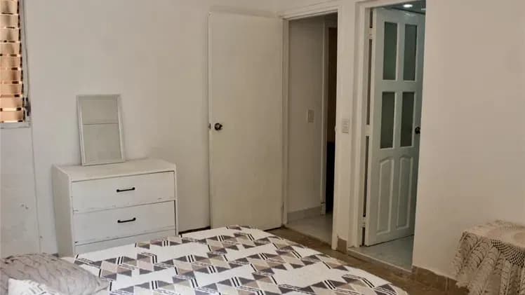 Vivienda de 2 habitaciones en Vedado, Plaza de la Revolución — foto 6 de 9