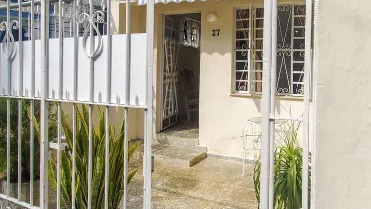 Vivienda de 2 habitaciones en Vedado, Plaza de la Revolución — foto 6 de 8
