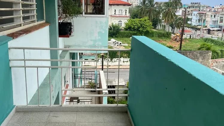 Vivienda de 2 habitaciones en Vedado, Plaza de la Revolución — foto 1 de 10