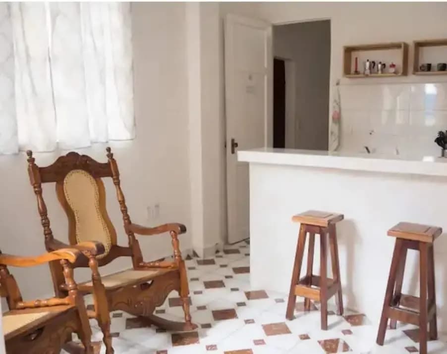 Casa de 2 habitaciones en Centro Habana, La Habana — foto 3 de 12