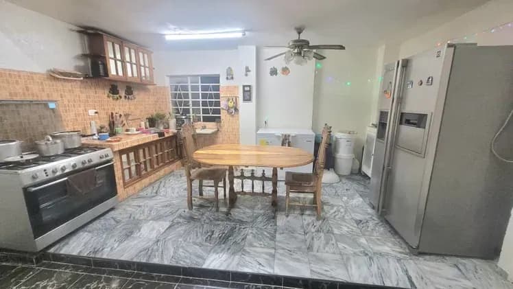 Vivienda de 3 habitaciones en Lawton, Diez de Octubre
