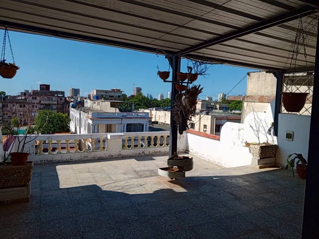 Vivienda de 5 habitaciones en El Vedado, Plaza de la Revolución — foto 3 de 12