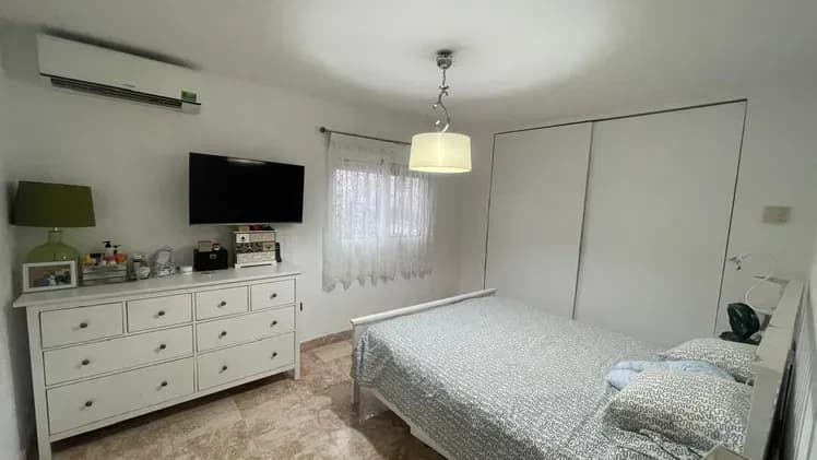 Vivienda de 5 habitaciones en Casino Deportivo, Cerro — foto 3 de 10