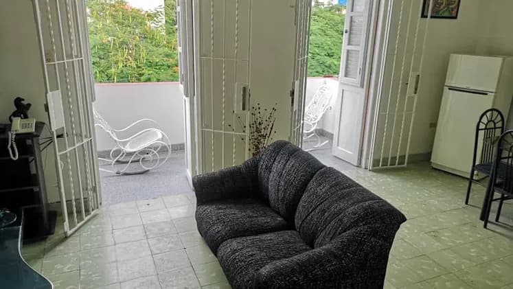 Vivienda de 2 habitaciones en Vedado, Plaza de la Revolución — foto 1 de 10