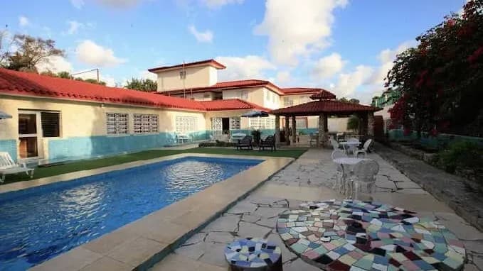 Vivienda de 8 habitaciones en Siboney, Playa — foto 3 de 5