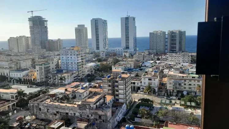Vivienda de 3 habitaciones en Vedado, Plaza de la Revolución