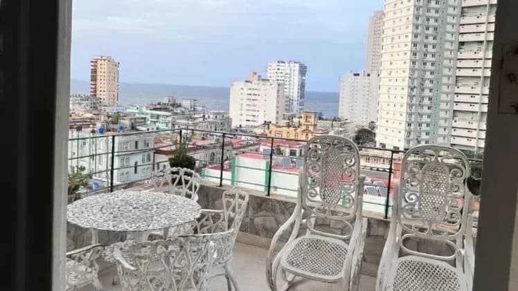 Vivienda de 3 habitaciones en Vedado, Plaza de la Revolución — foto 3 de 6