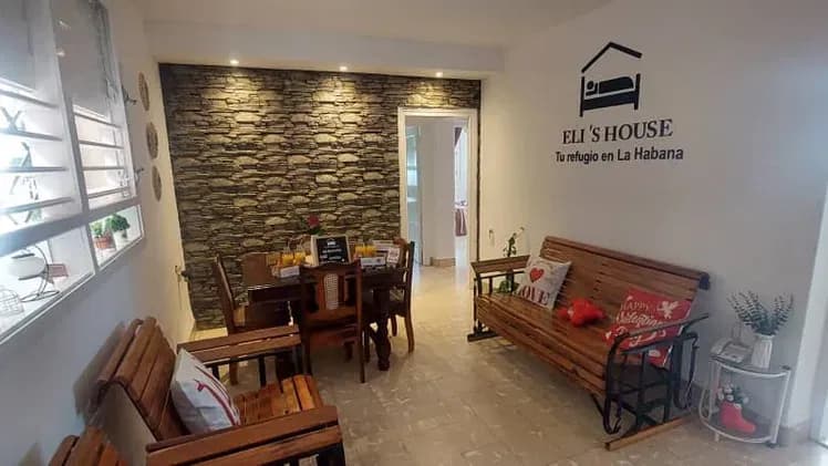Vivienda de 2 habitaciones en Vedado, Plaza de la Revolución — foto 1 de 10
