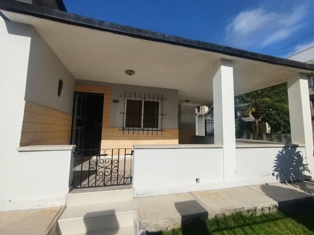 Casa de 4 habitaciones en D'beche, Guanabacoa
