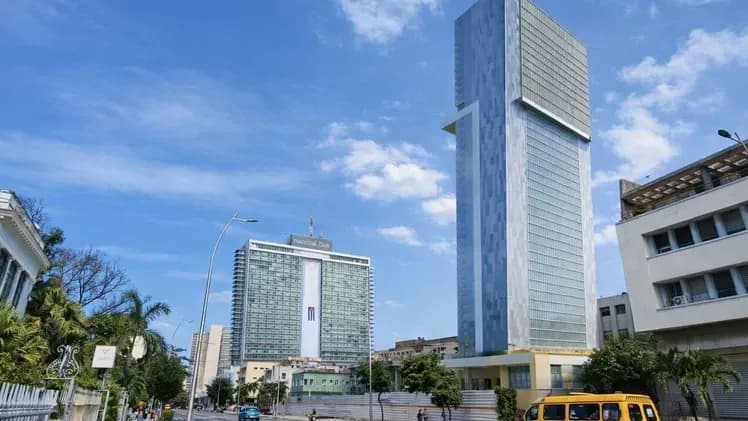 Vivienda de 2 habitaciones en Vedado, Plaza de la Revolución — foto 5 de 9