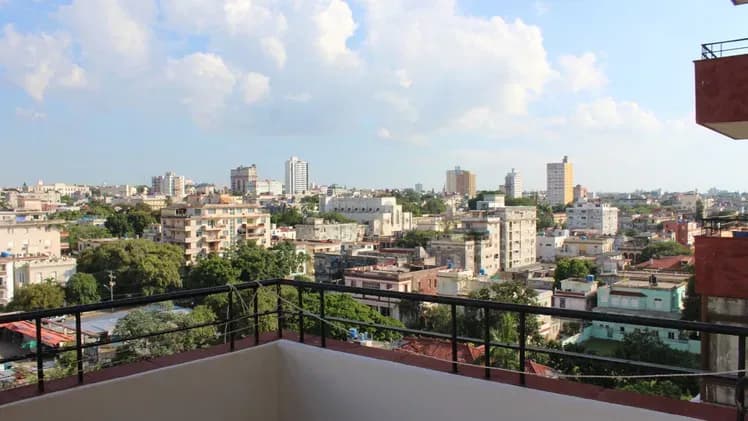 Vivienda de 2 habitaciones en Vedado, Plaza de la Revolución — foto 2 de 10