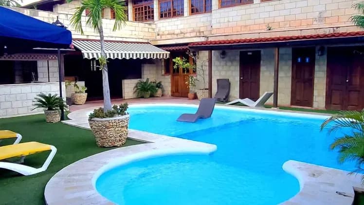 Vivienda de 9 habitaciones en Siboney, Playa