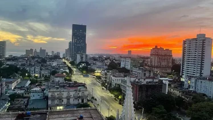 Vivienda de 3 habitaciones en Vedado, Plaza de la Revolución — foto 1 de 10