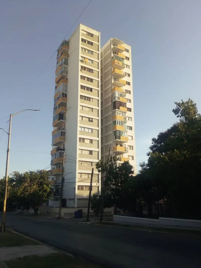 Vivienda de 4 habitaciones en Vedado, Plaza de la Revolución — foto 8 de 12