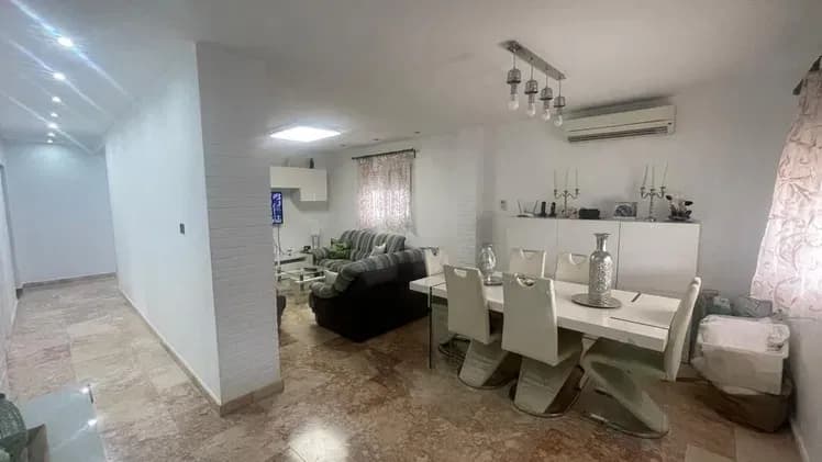 Vivienda de 5 habitaciones en Casino Deportivo, Cerro — foto 2 de 10