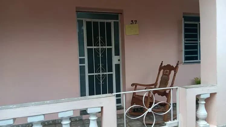 Vivienda de 3 habitaciones en Arroyo Arenas, La Lisa — foto 1 de 3