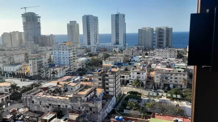 Vivienda de 3 habitaciones en Vedado, Plaza de la Revolución — foto 2 de 10
