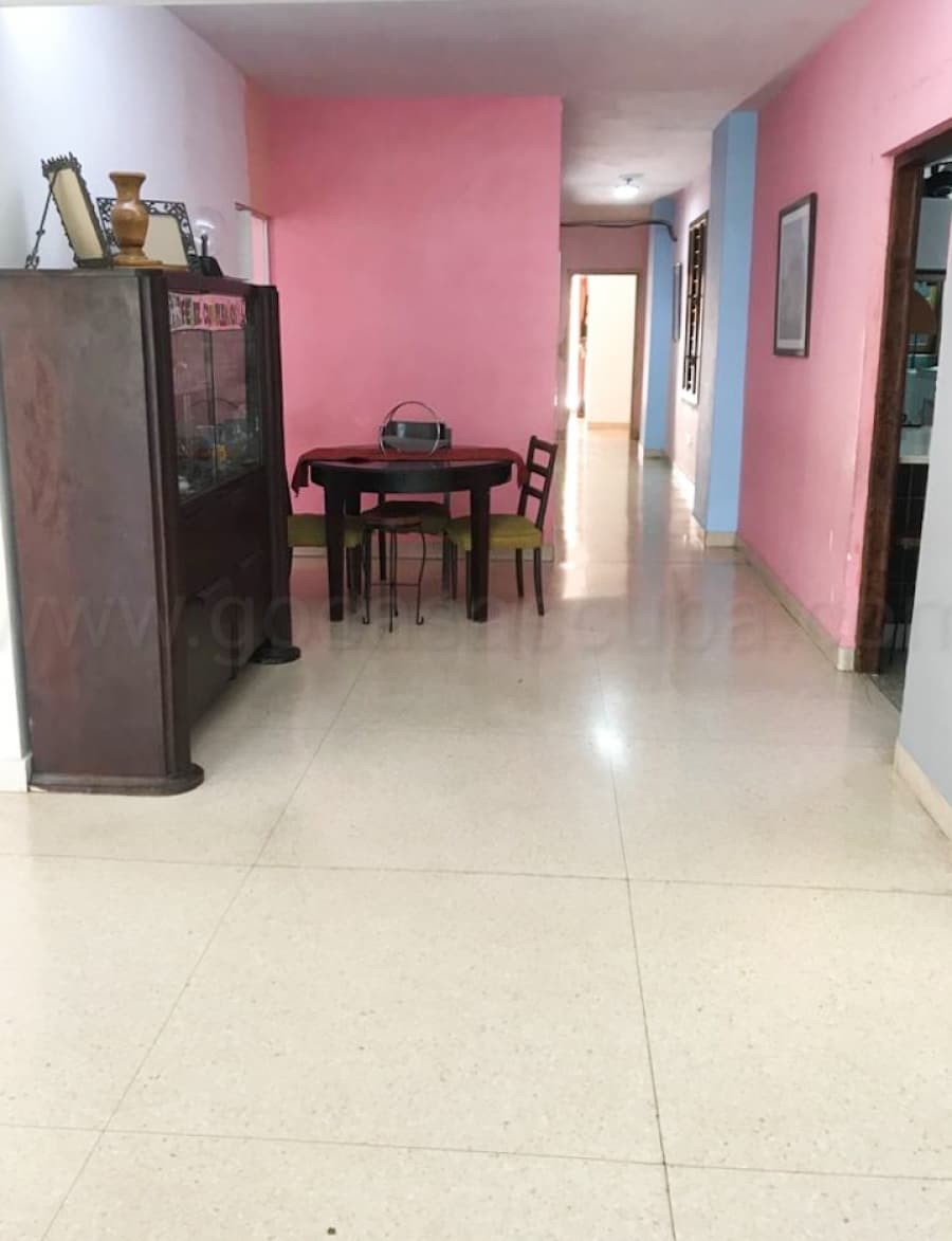 Apartamento de 4 habitaciones en Vedado, Plaza de la Revolución — foto 8 de 19