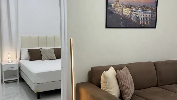 Vivienda de 2 habitaciones en Vedado, Plaza de la Revolución — foto 1 de 10