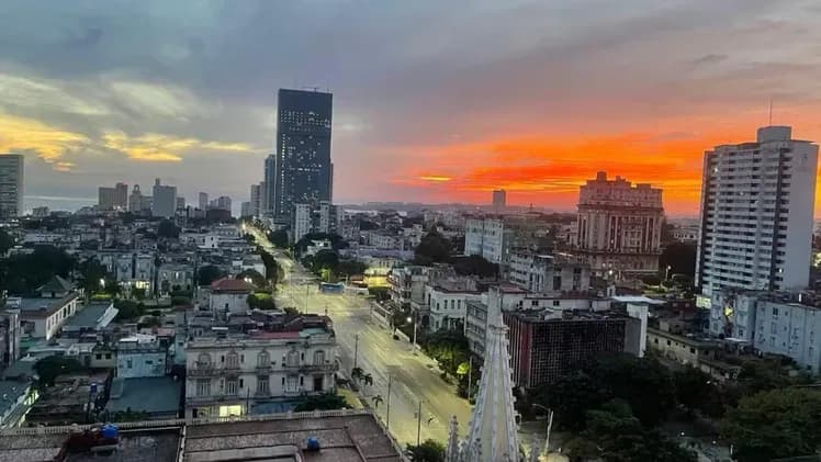 Vivienda de 3 habitaciones en Vedado, Plaza de la Revolución — foto 1 de 10