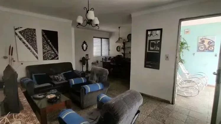 Vivienda de 5 habitaciones en Casino Deportivo, Cerro — foto 2 de 7