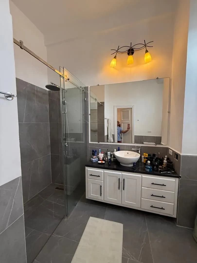 Vivienda de 4 habitaciones en Vedado, Plaza de la Revolución — foto 5 de 12