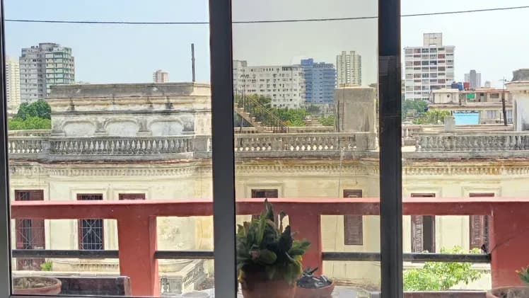 Vivienda de 3 habitaciones en Vedado, Plaza de la Revolución — foto 1 de 3