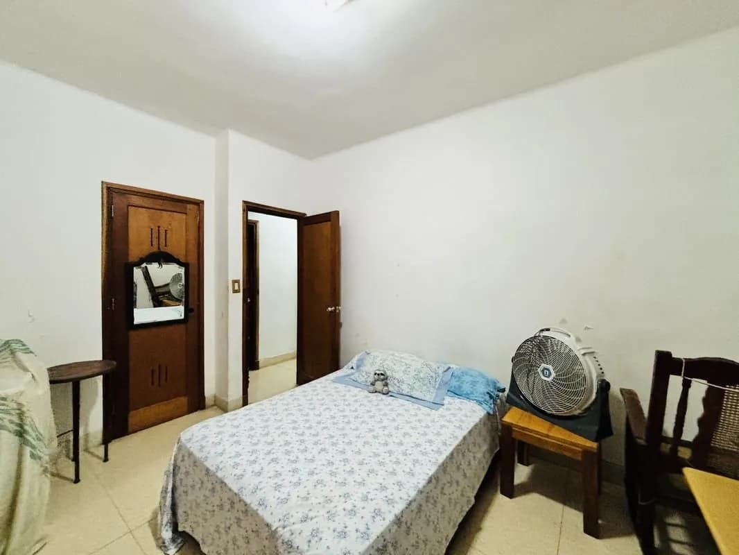 Vivienda de 2 habitaciones en Vedado, Plaza de la Revolución — foto 11 de 12