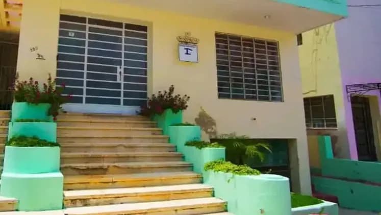 Vivienda de 3 habitaciones en Vedado, Plaza de la Revolución — foto 1 de 9