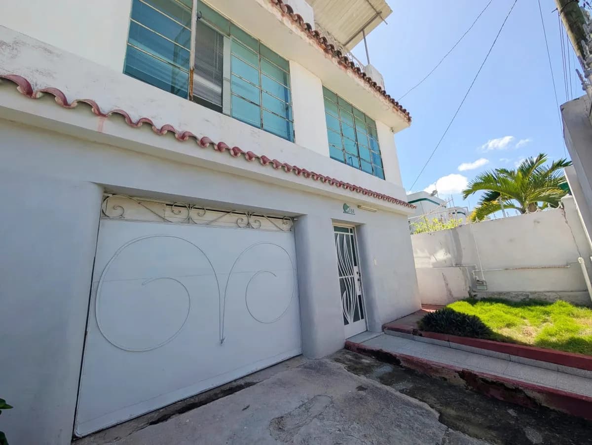 Vivienda de 4 habitaciones en Santos Suárez, Diez de Octubre