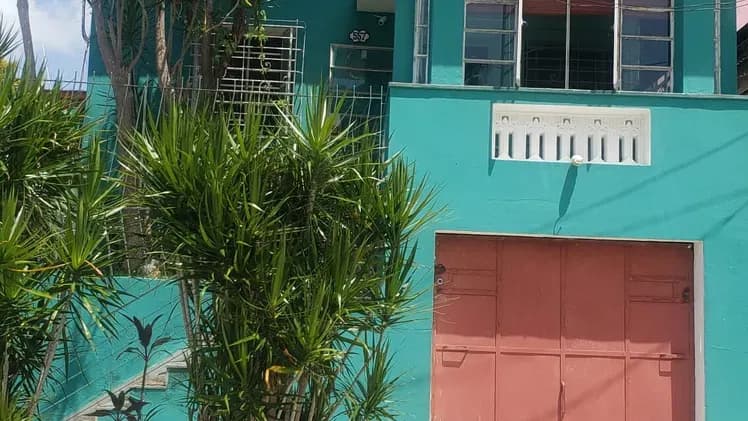 Vivienda de 4 habitaciones en Lawton, Diez de Octubre