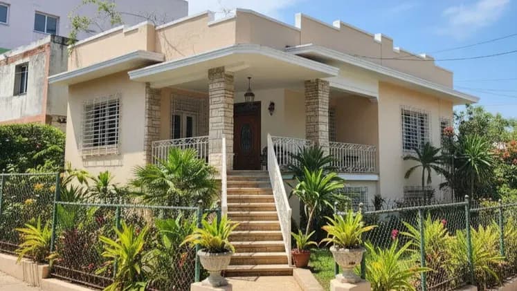 Vivienda de 5 habitaciones en Nuevo Vedado, Plaza de la Revolución