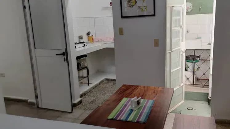 Vivienda de 2 habitaciones en Vedado, Plaza de la Revolución — foto 4 de 6