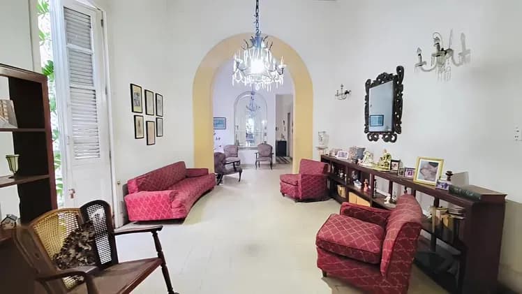 Vivienda de 5 habitaciones en Vedado, Plaza de la Revolución — foto 1 de 10