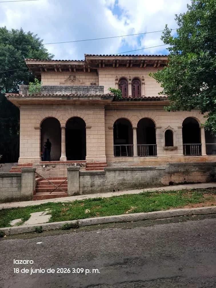 Vivienda de 5 habitaciones en Vedado, Plaza de la Revolución