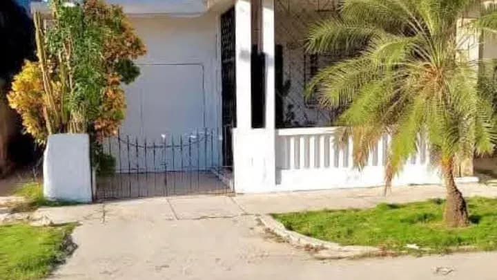 Vivienda de 4 habitaciones en Santos Suárez, Diez de Octubre
