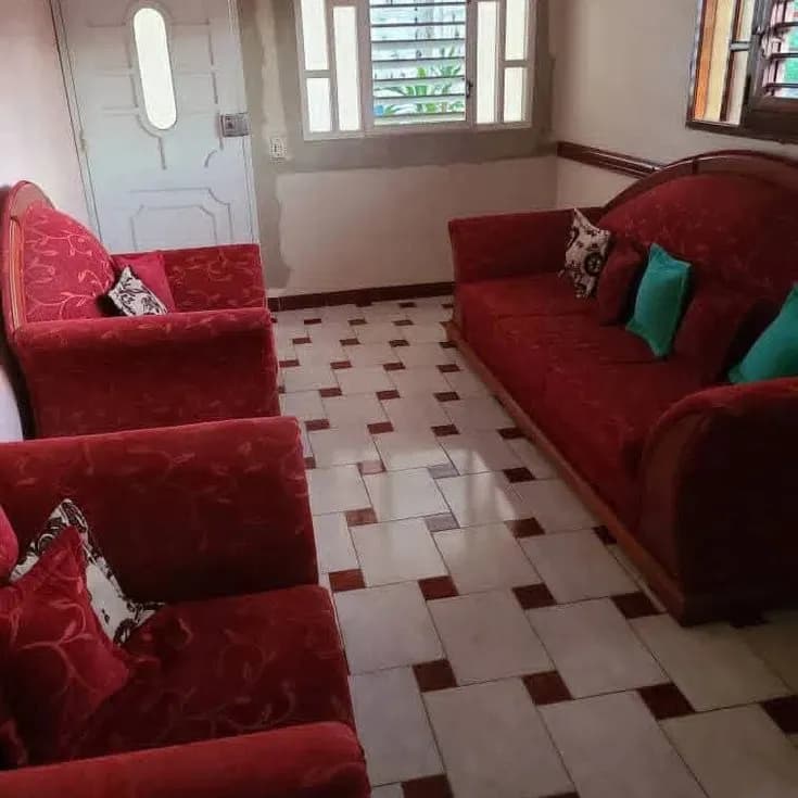 Vivienda de 3 habitaciones en Vedado, Plaza de la Revolución — foto 1 de 9