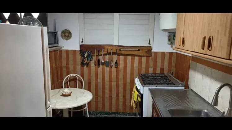 Vivienda de 4 habitaciones en Flores, Playa — foto 4 de 5