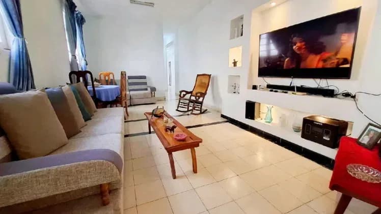 Vivienda de 2 habitaciones en Vedado, Plaza de la Revolución — foto 1 de 7