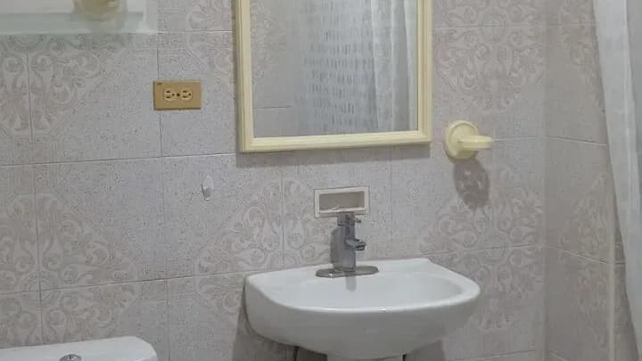 Vivienda de 2 habitaciones en Vedado, Plaza de la Revolución — foto 6 de 7