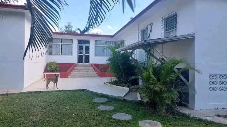 Vivienda de 4 habitaciones en Siboney, Playa