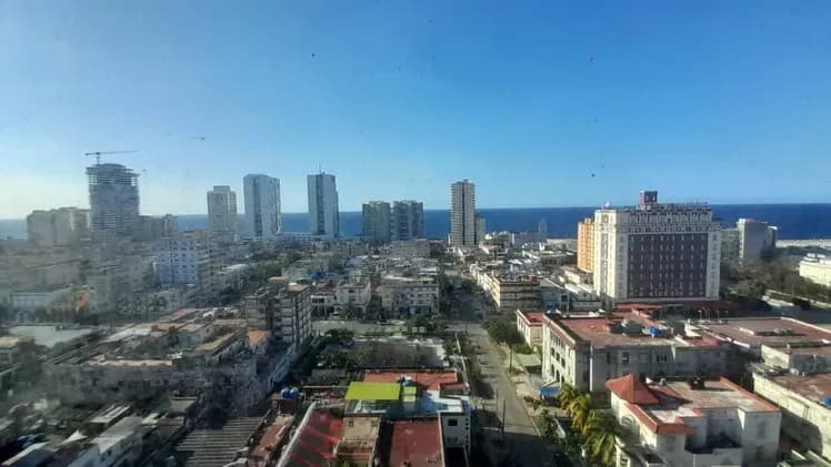 Vivienda de 3 habitaciones en Vedado, Plaza de la Revolución — foto 3 de 10
