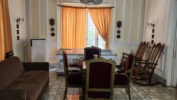 Vivienda de 6 habitaciones en Vedado, Plaza de la Revolución — foto 1 de 10