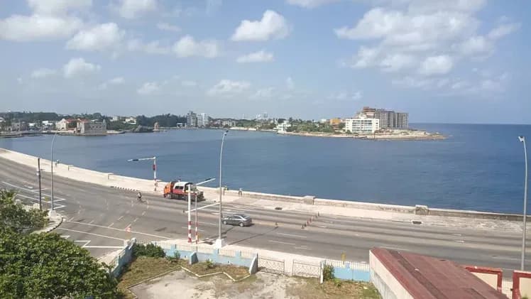 Vivienda de 2 habitaciones en Vedado, Plaza de la Revolución — foto 2 de 8
