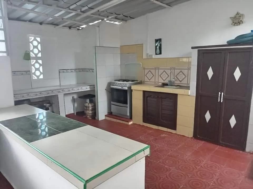 Vivienda de 6 habitaciones en Guanabo, La Habana del Este — foto 3 de 3