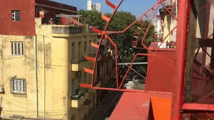 Vivienda de 2 habitaciones en Vedado, Plaza de la Revolución — foto 2 de 8