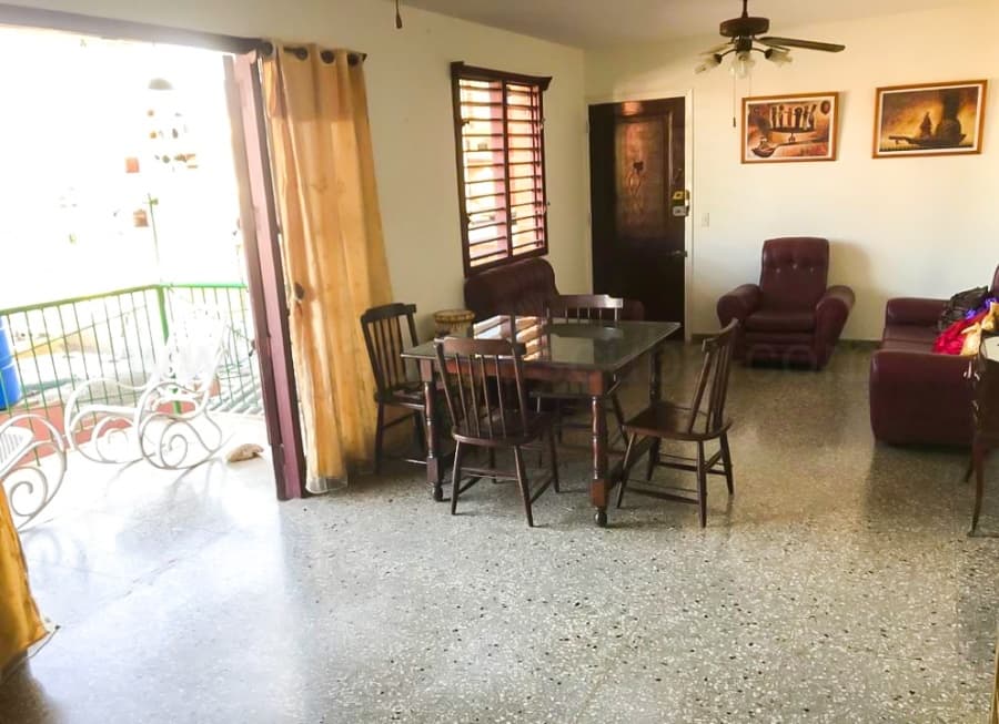 Apartamento de 4 habitaciones en Vedado, Plaza de la Revolución — foto 16 de 19