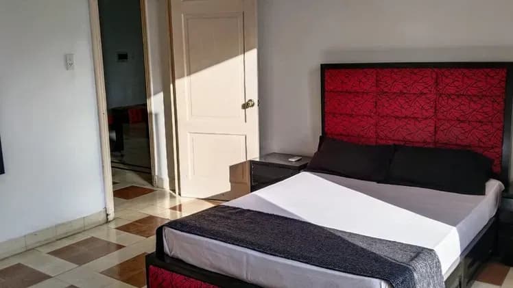 Vivienda de 4 habitaciones en Vedado, Plaza de la Revolución — foto 3 de 7